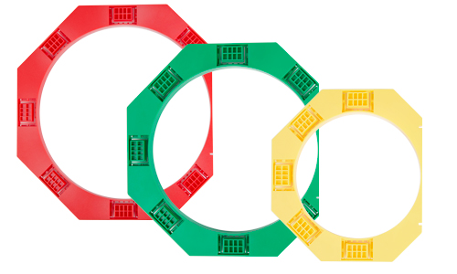 Red, green and yellow round brackets