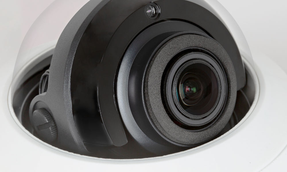 upclose image of the lens of the Luma x20