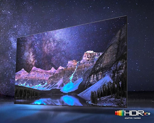Neo QLED TV is displaying mountains and a starry night. The scene after applying HDR 10+ ADAPTIVE\/GAMING technology is much brighter and crisper than the SDR version.